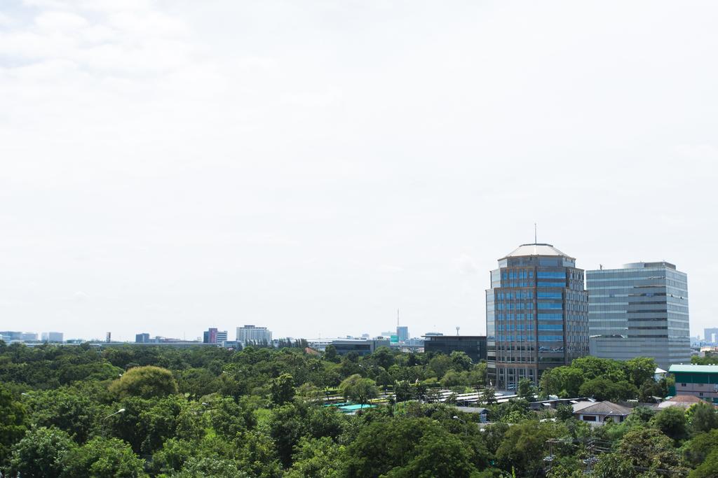The Journey Hotel Laksi Bangkok Bagian luar foto